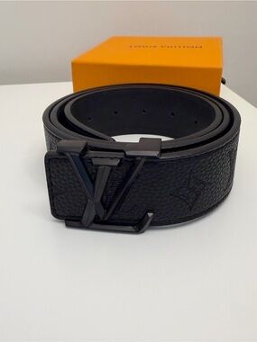 Louis Vuitton LV Initiales 40mm Black